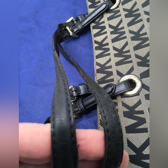 Michael Kors Jet Set Monogram Logo Tote Shoulder Handbag - Picture 5 of 15